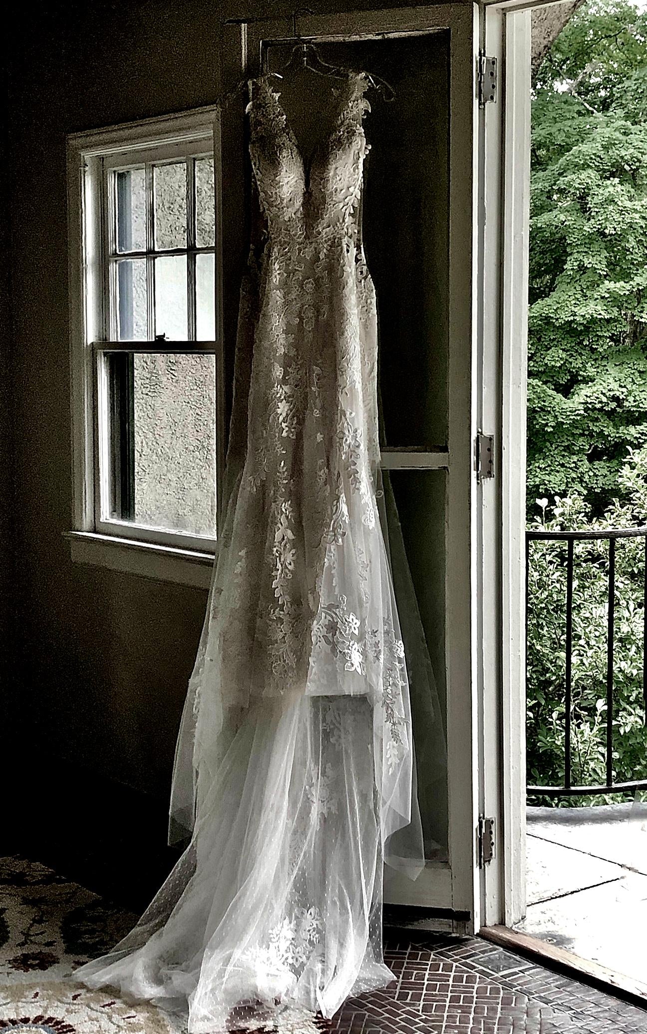 Something Borrowed (Judith Tanzman)
