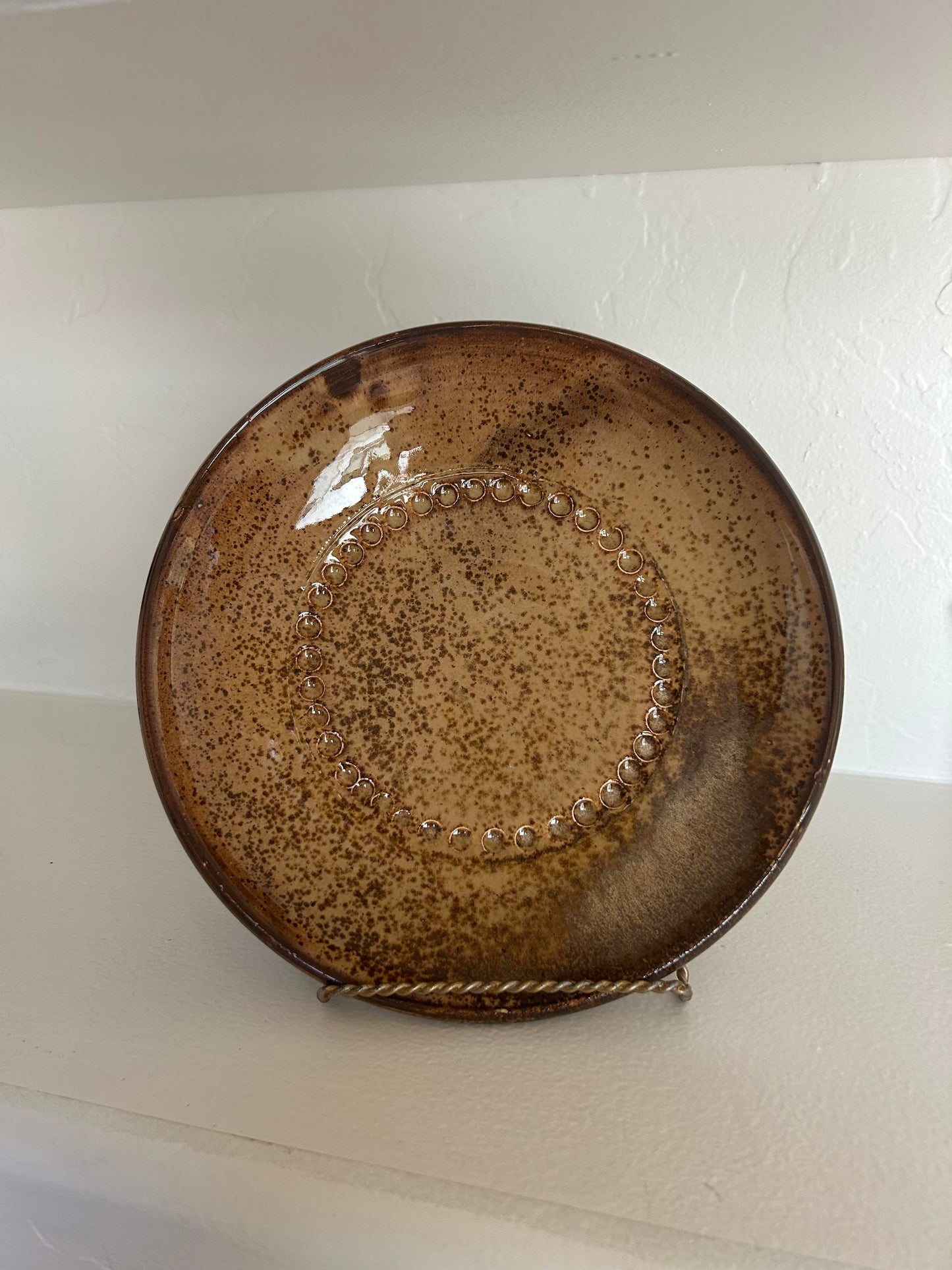 Cocoa Brown Plate (Anne OBrien) – 2