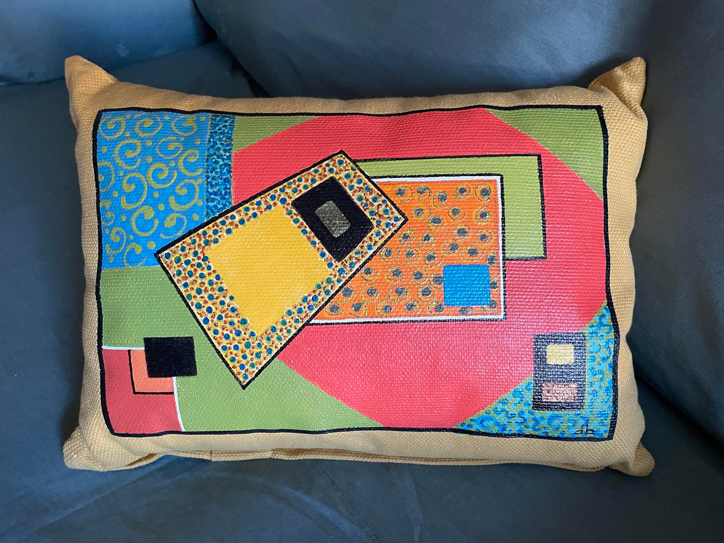 Accent pillows (Dina Budginas) – 2