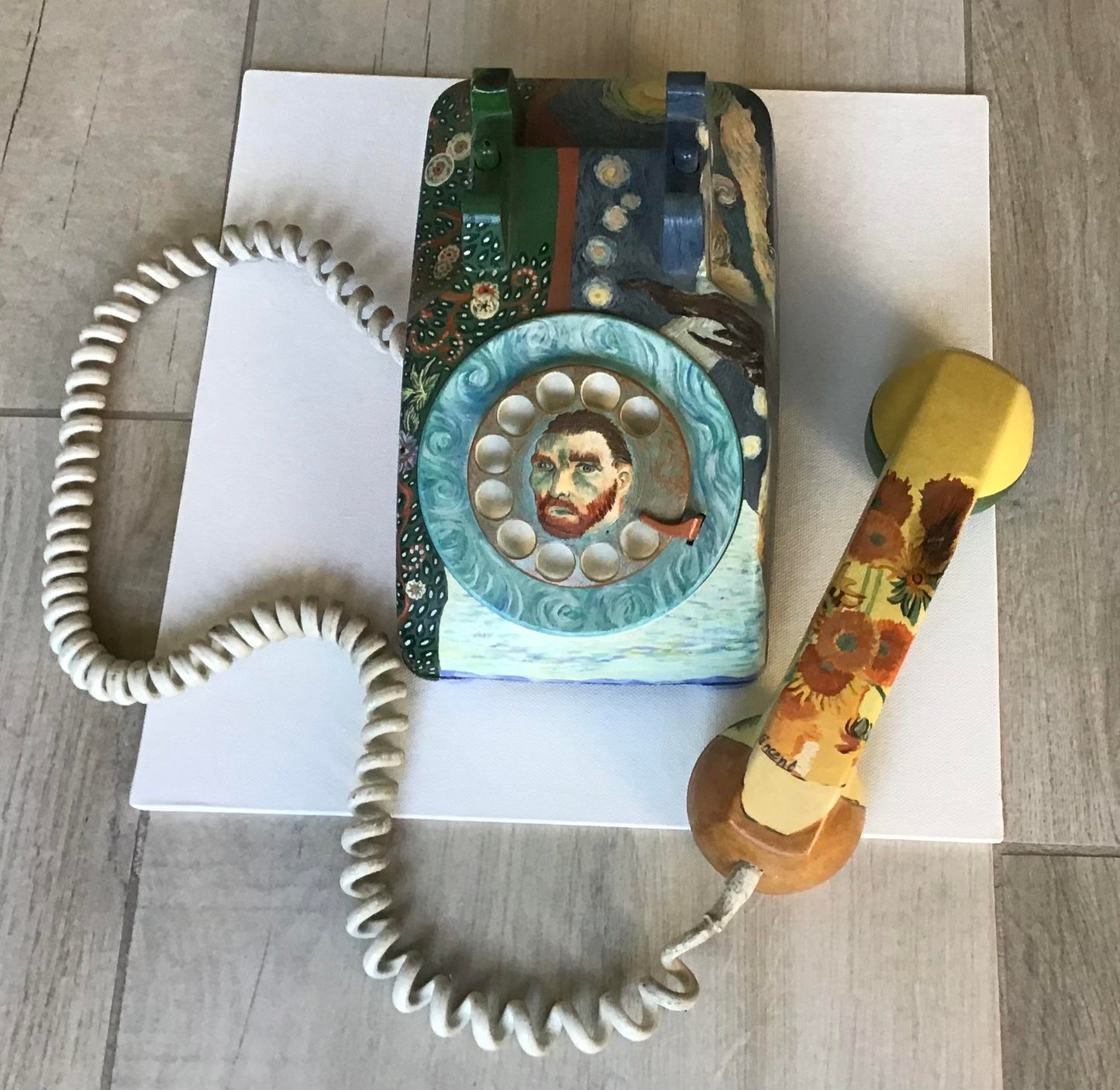 Van Gogh Phone (Suzanne Nelson)