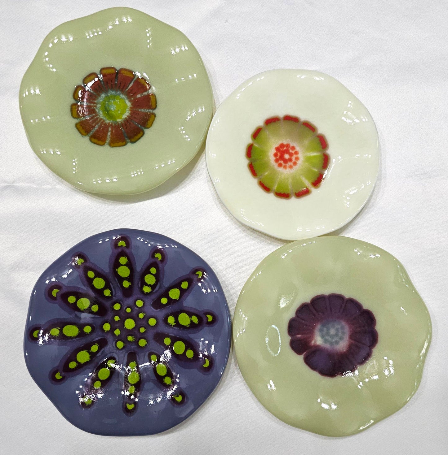 Opal Flower Power dishes (Patricia Plumeri) – 2