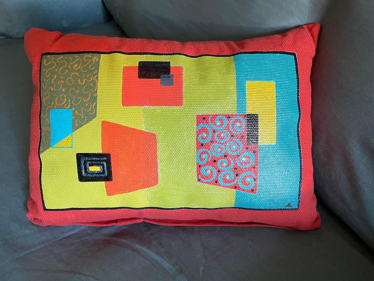 Accent pillows (Dina Budginas) – 2