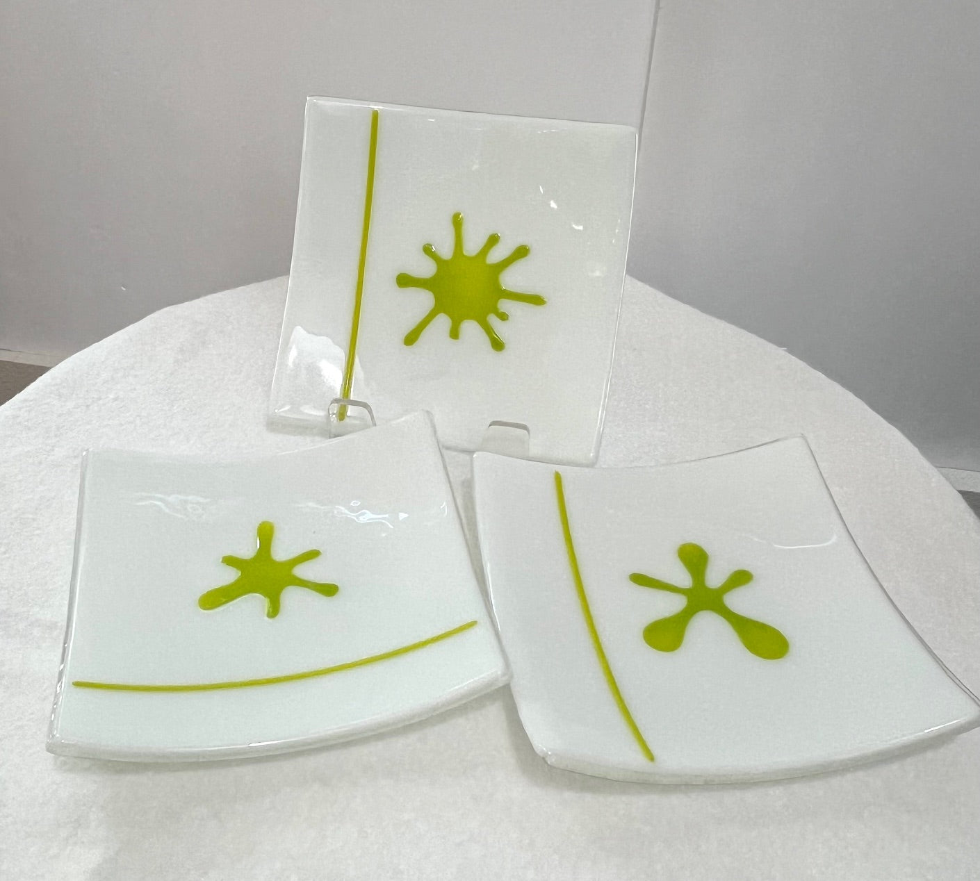 Fused Glass Appetizer Plate: Lime Green Splat (Debbi LoCicero) – 2