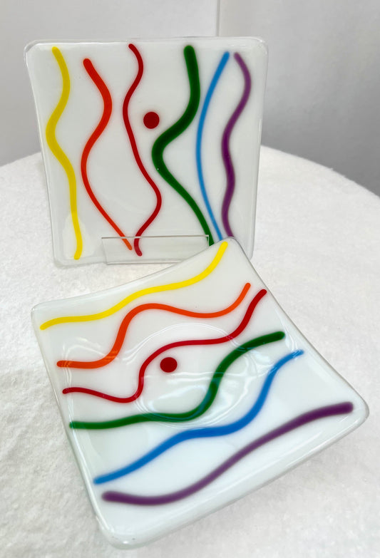 Fused Glass Appetizer Plate: Rainbow Threads (Debbi LoCicero) – 2