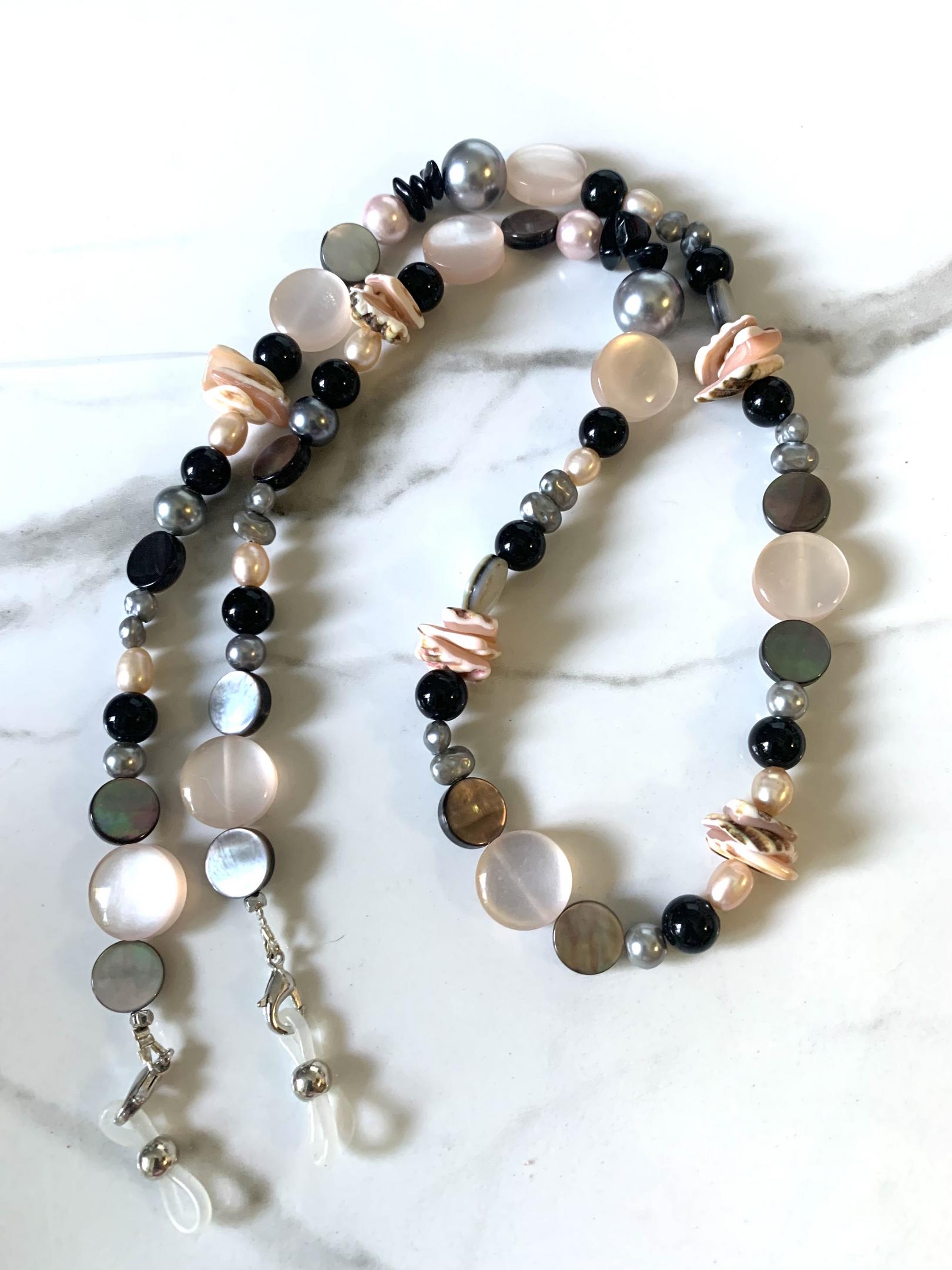 Pink shell glasses chain (Cheryl Burss) – 2