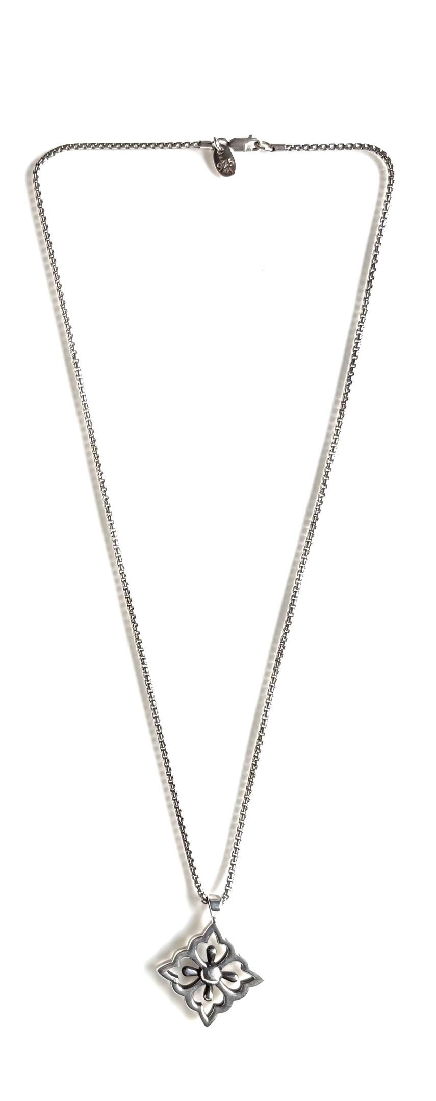 PD017 Hanabishi Square pendant (Carol Koch) – 2