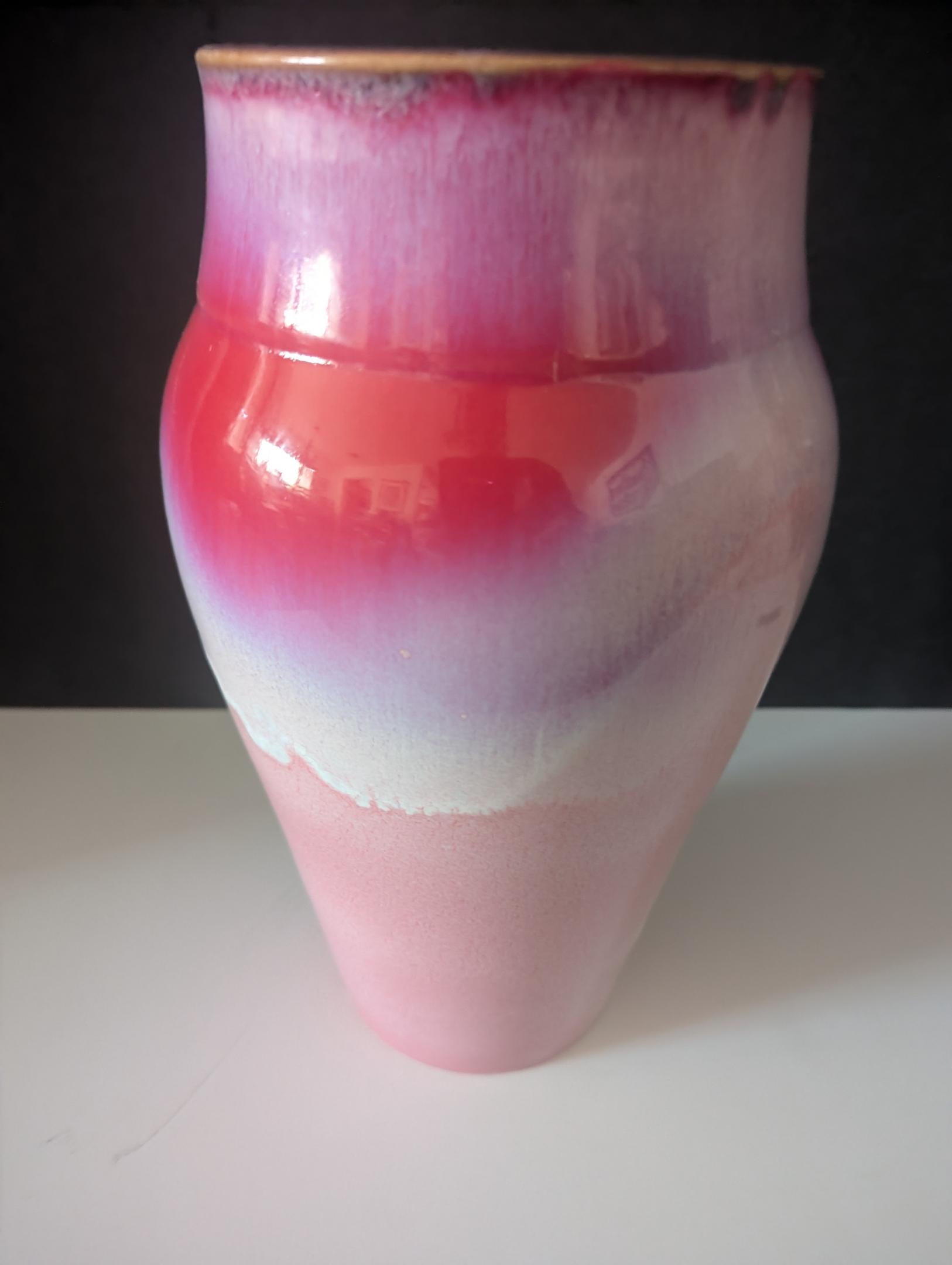 Stoneware vase in red, pink and white (Roark Shirley) – 2