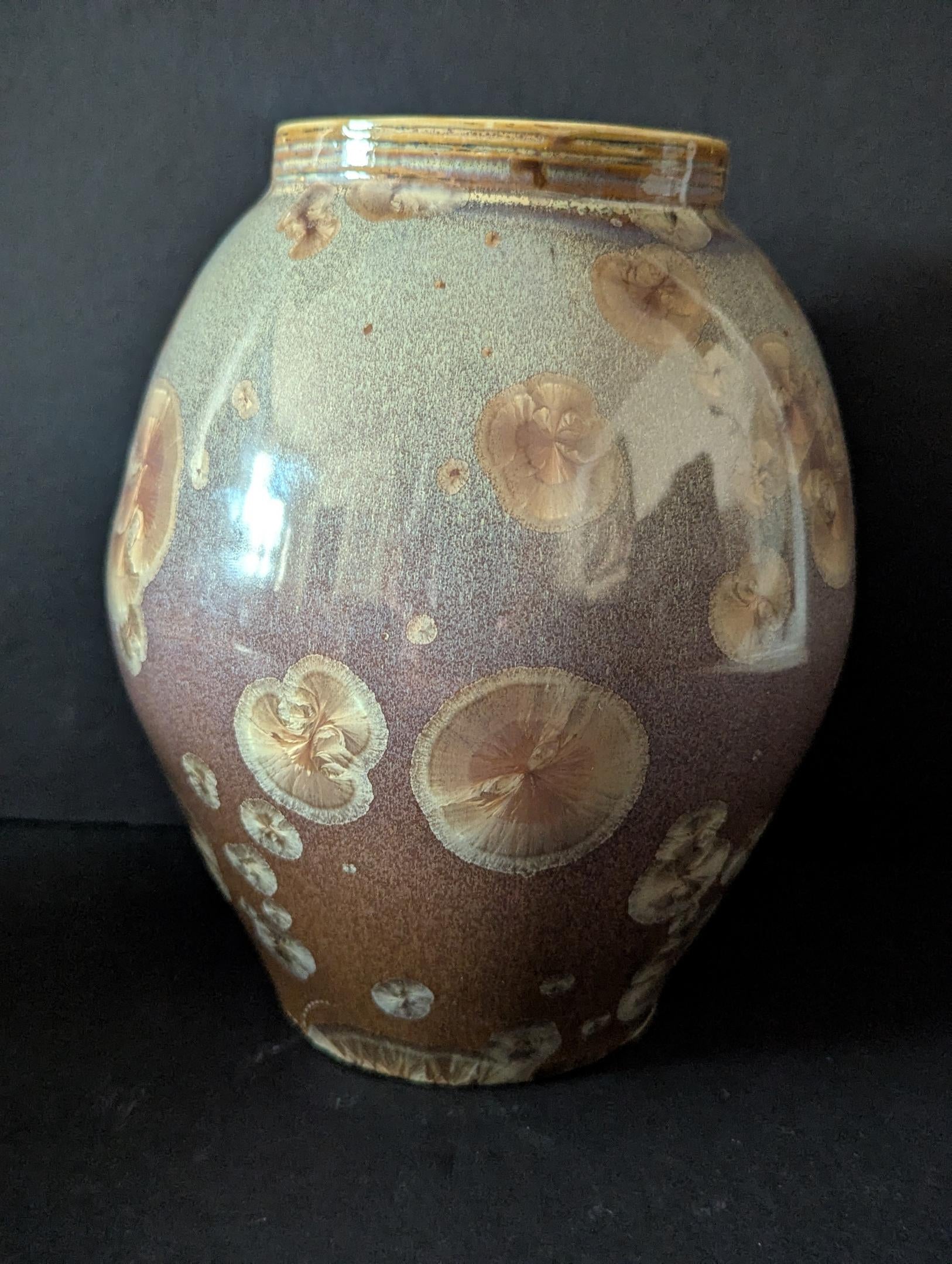 Porcelain vase, gold crystals (Roark Shirley) – 2