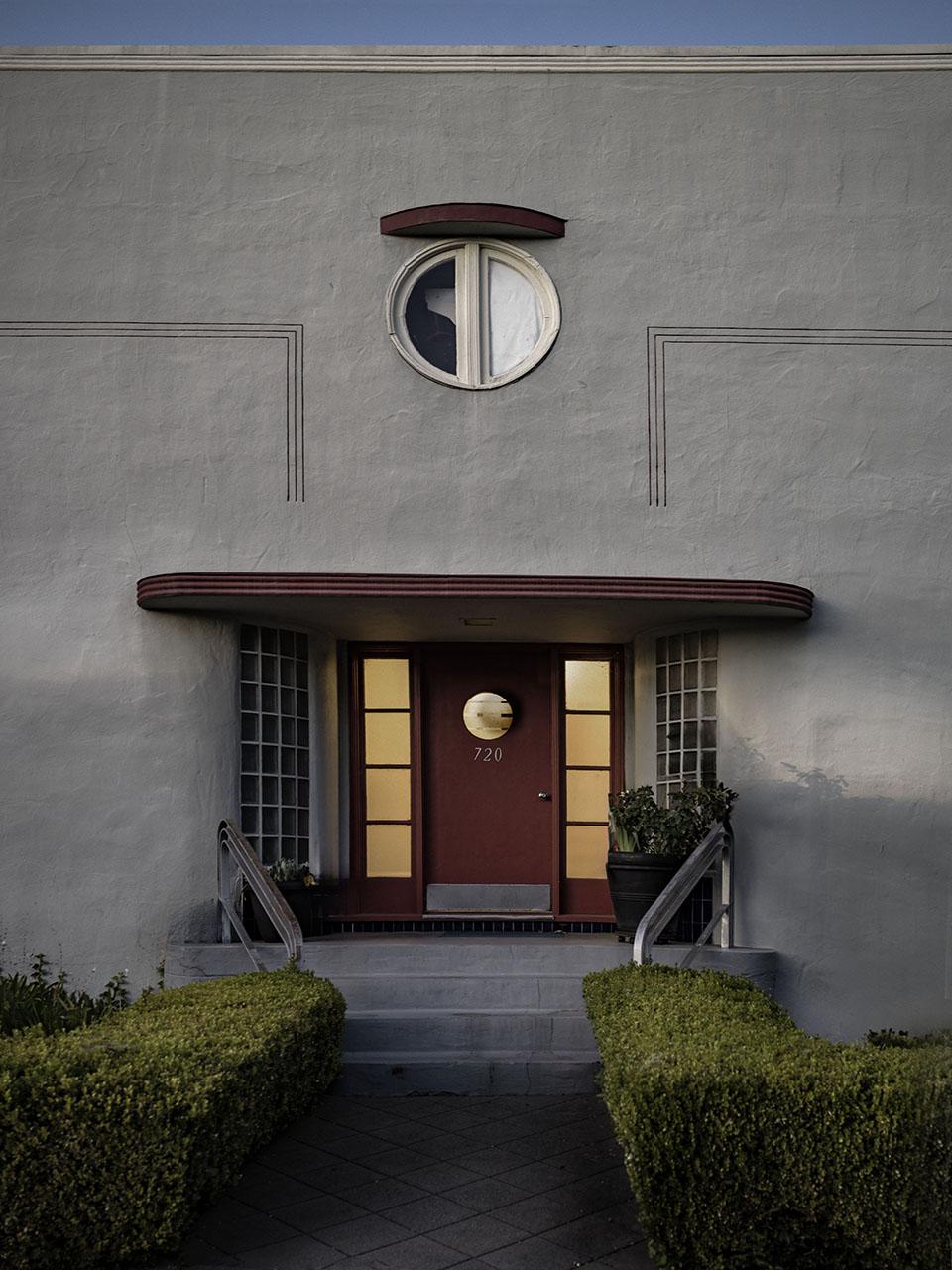Deco Door