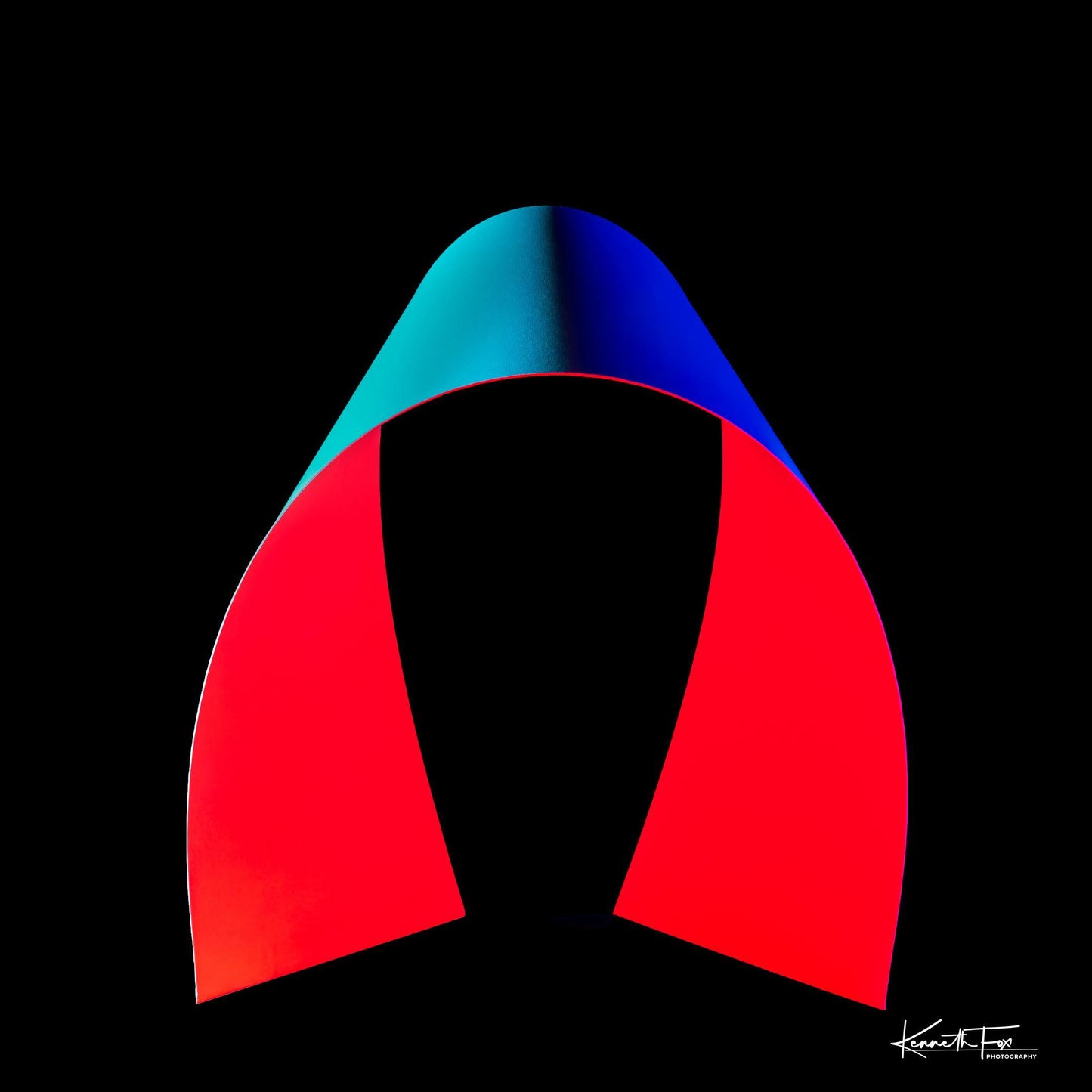 Totems No 3 Ceremonial Red (Kenneth Fox)